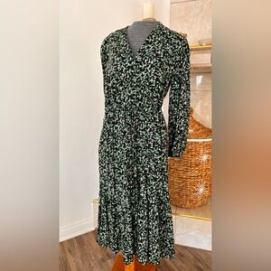 Uniqlo Black and Green V-Neck Floral 3/4 Sleeve Flare Dress